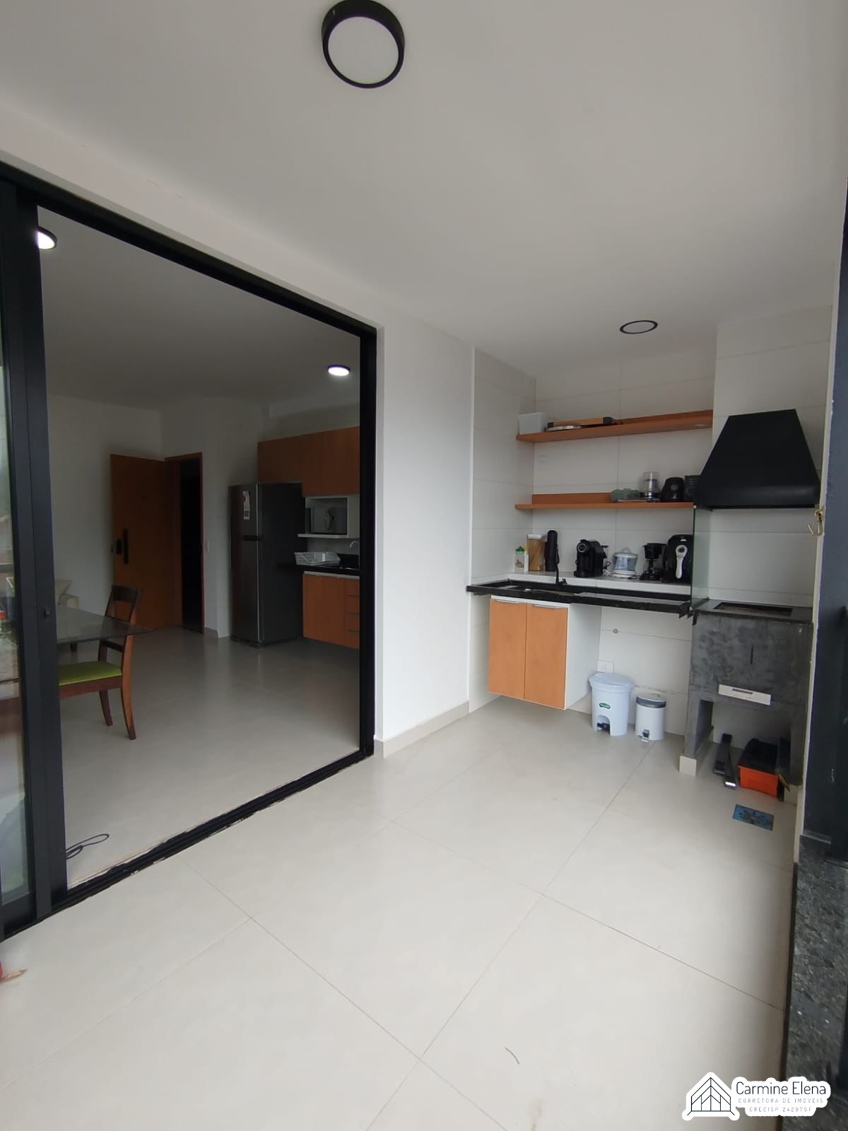 Apartamento à venda com 2 quartos, 65m² - Foto 4