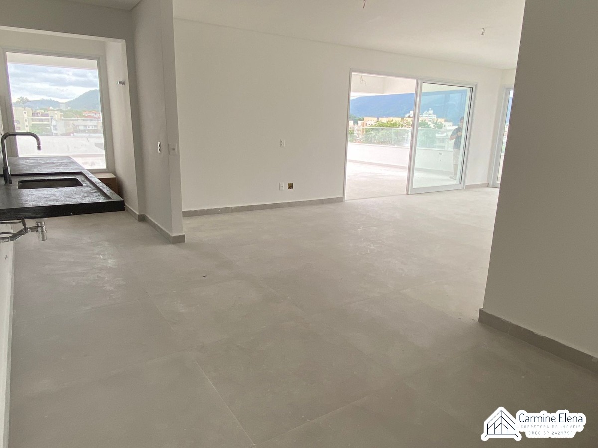 Cobertura à venda com 3 quartos, 240m² - Foto 1