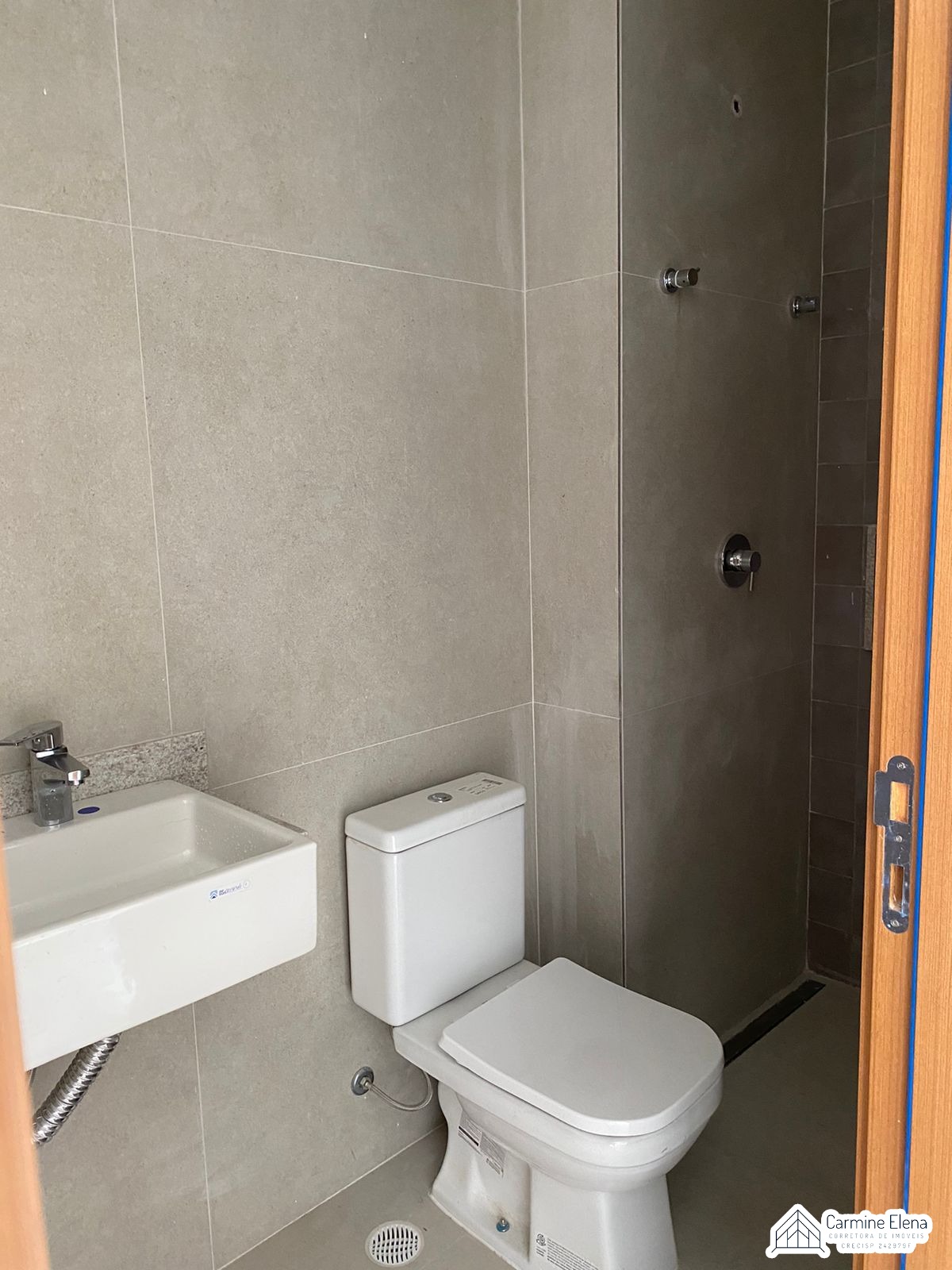 Apartamento à venda com 2 quartos, 153m² - Foto 2