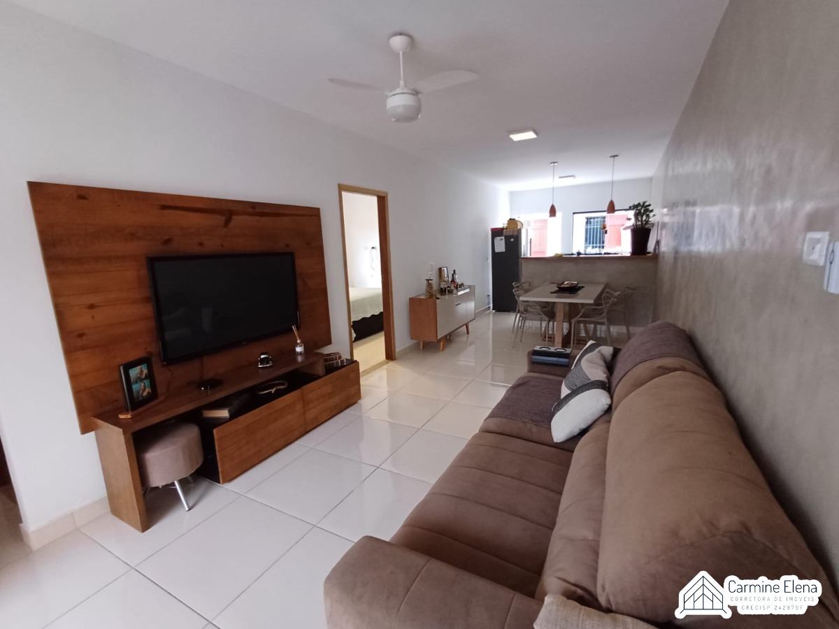 Casa à venda com 2 quartos, 250m² - Foto 1